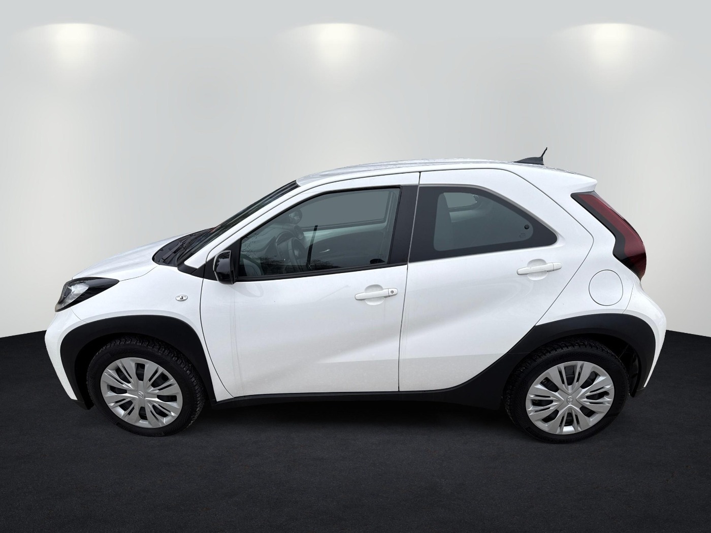 Toyota Aygo Play AUTOMATIK*LED*KAMERA*KLIMA*BLUETOOTH - Image 5