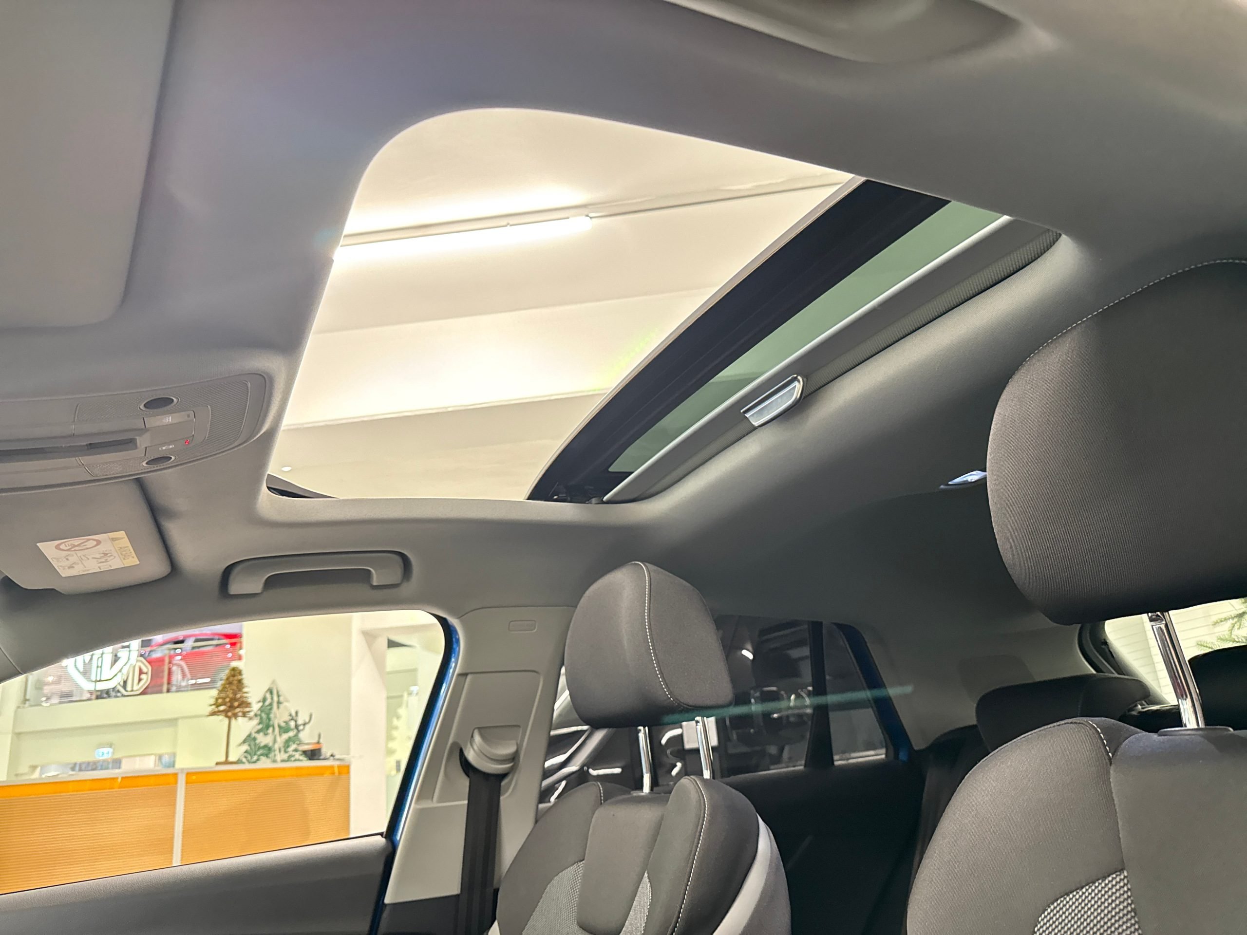 Audi Q2 1.4 TFSI sport PANO*S-LINE*8-FACH BEREIFT*LED* - Image 14