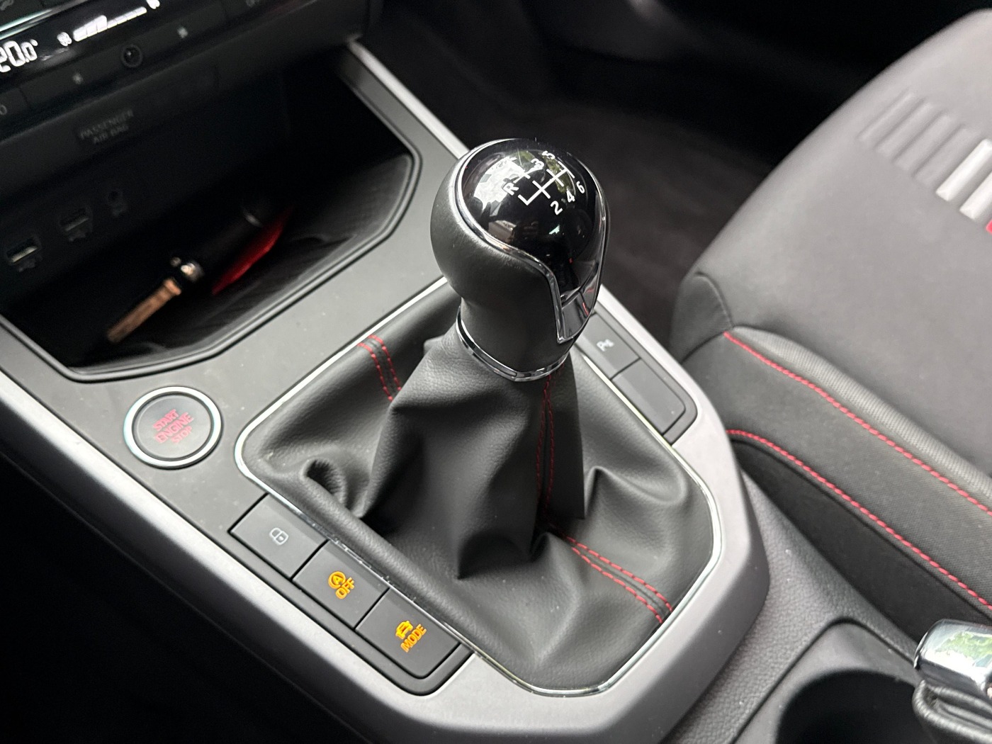 Seat Arona 1.5 TSI FR ACC LED Navi SHZ Winterp. Kam. - Image 11