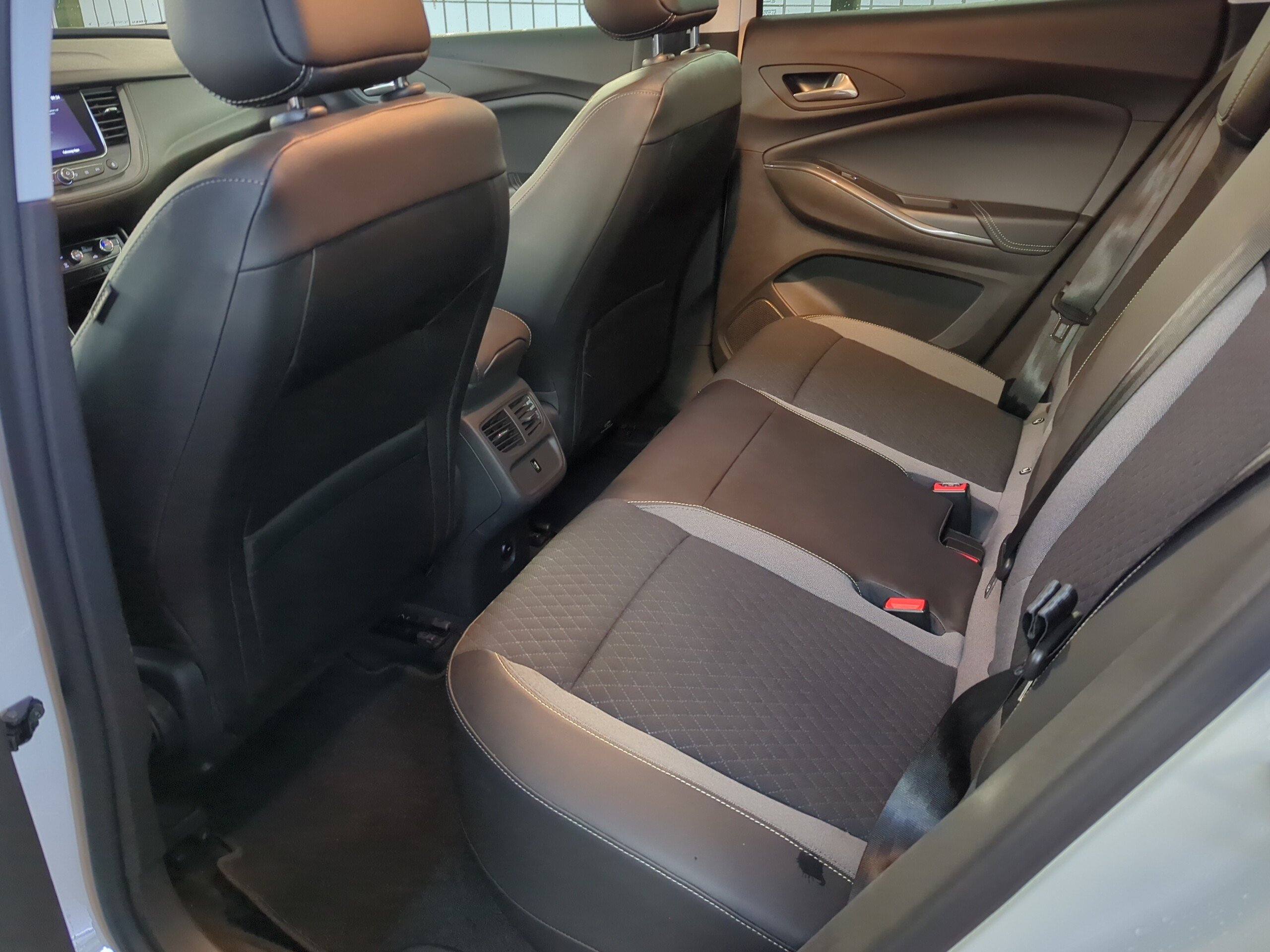 Opel Grandland Elegance KAMERA*KLIMAAUT.*APPLE-CARPLAY - Image 13