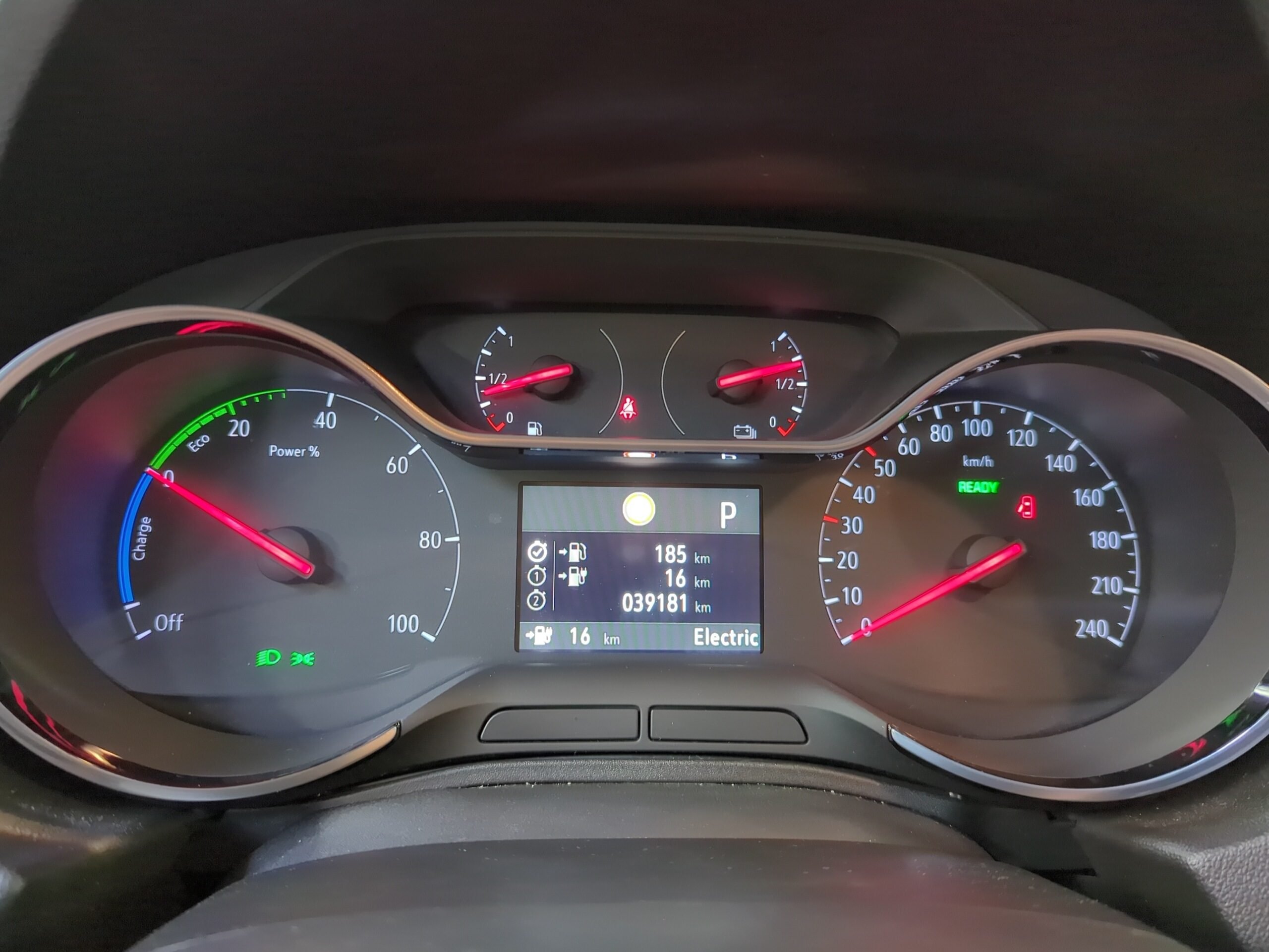 Opel Grandland Elegance KAMERA*KLIMAAUT.*APPLE-CARPLAY - Image 8