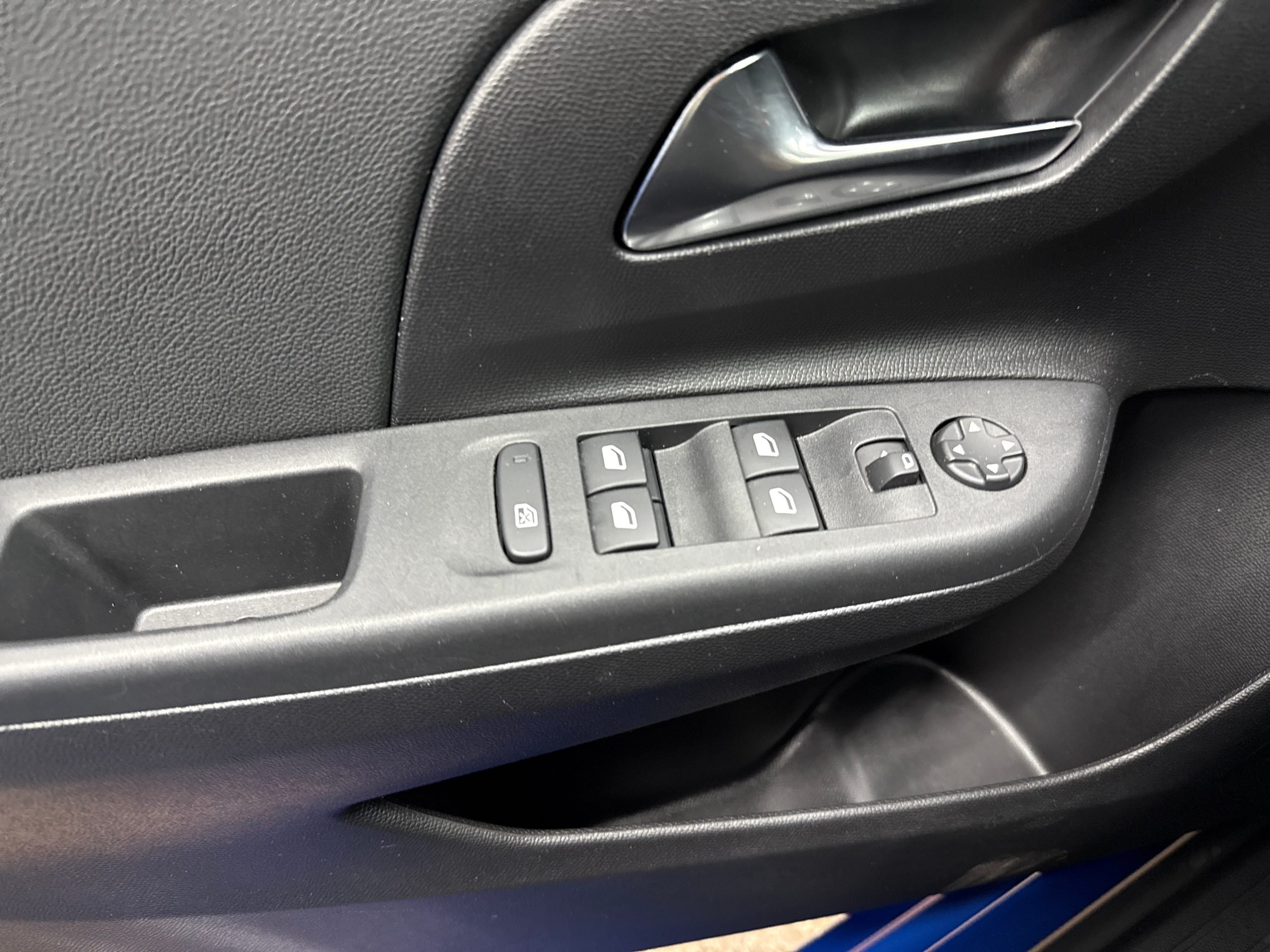 Opel Corsa F 1.2 Turbo Elegance LED Fernlichtass. PDC - Image 13