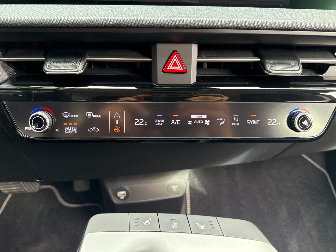 KIA EV6 LED*KLIMAAUT.*USB*KAMERA*NAVI*APPLE-CARPLAY - Image 11