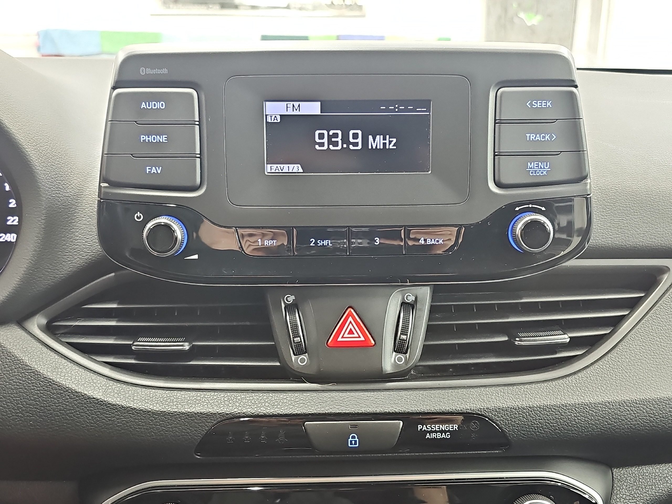 Hyundai i30 cw T-GDI Pure KLIMA*LM-FELGEN*PDC*SPURHALTE* - Image 10