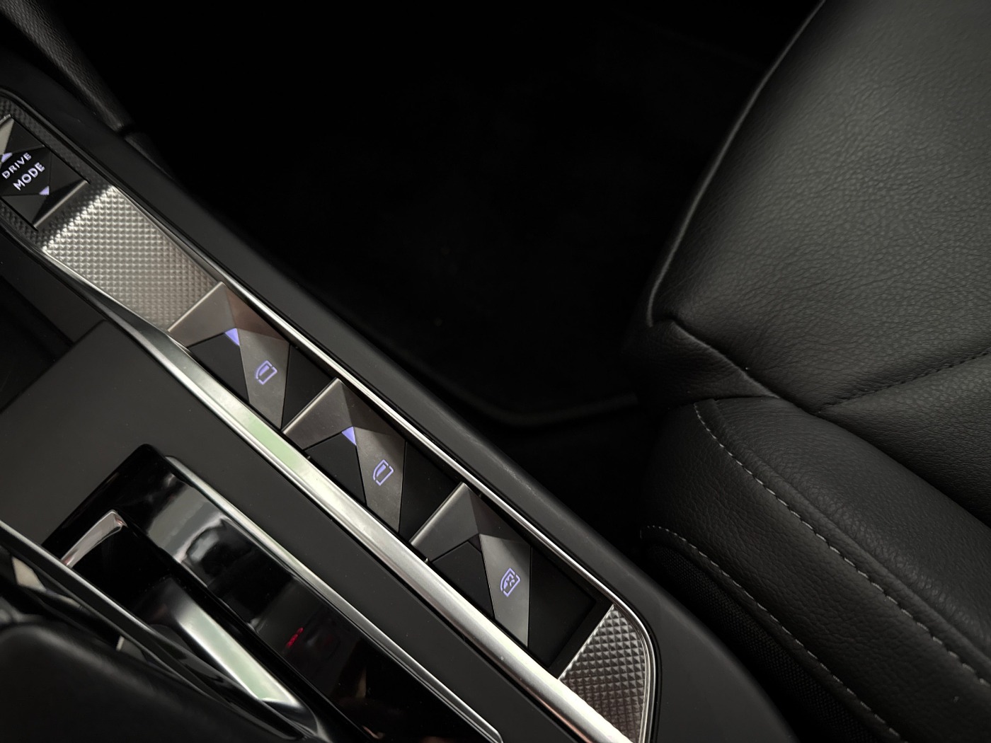 DS Automobiles DS 3 130 PS Automatik Rivoli *SONDERANGEBOT* - Image 12