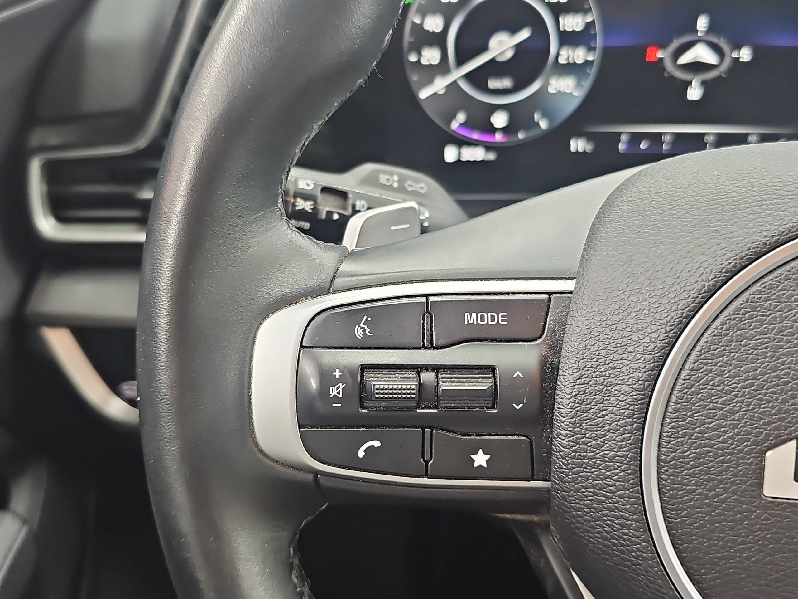 KIA Sportage GT-Line LED*NAVI*KAMERA*TOTWINKEL-ASS* - Image 12