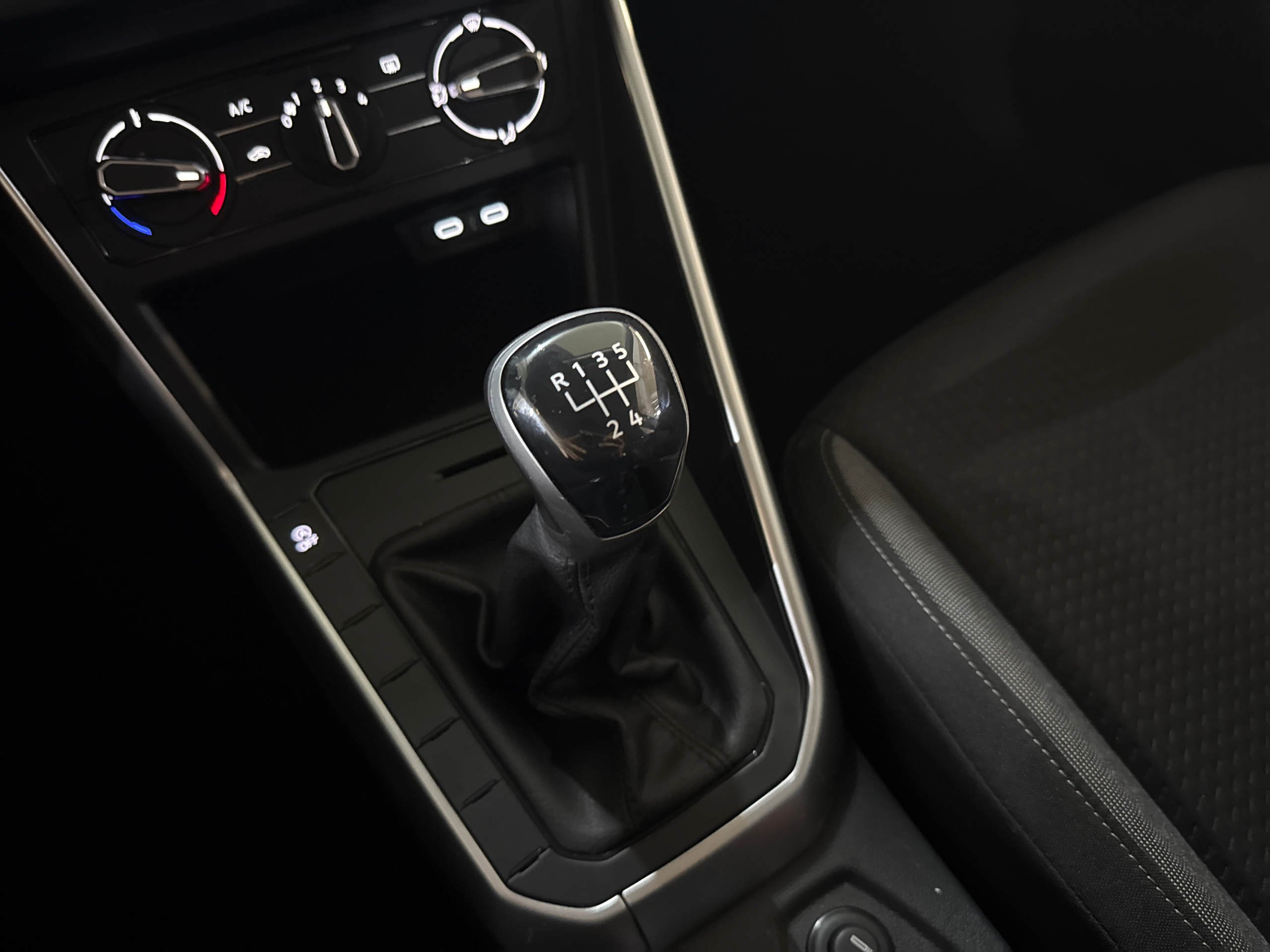 VW Taigo 1.0 TSI Life LED*LM-FELGEN*TEMPOMAT* - Image 11