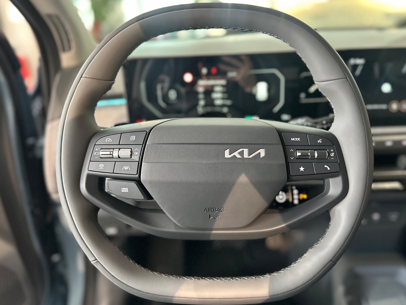 KIA EV3 81.4kWh Earth ACC KAM SpurH LM Leder Navi - Image 7