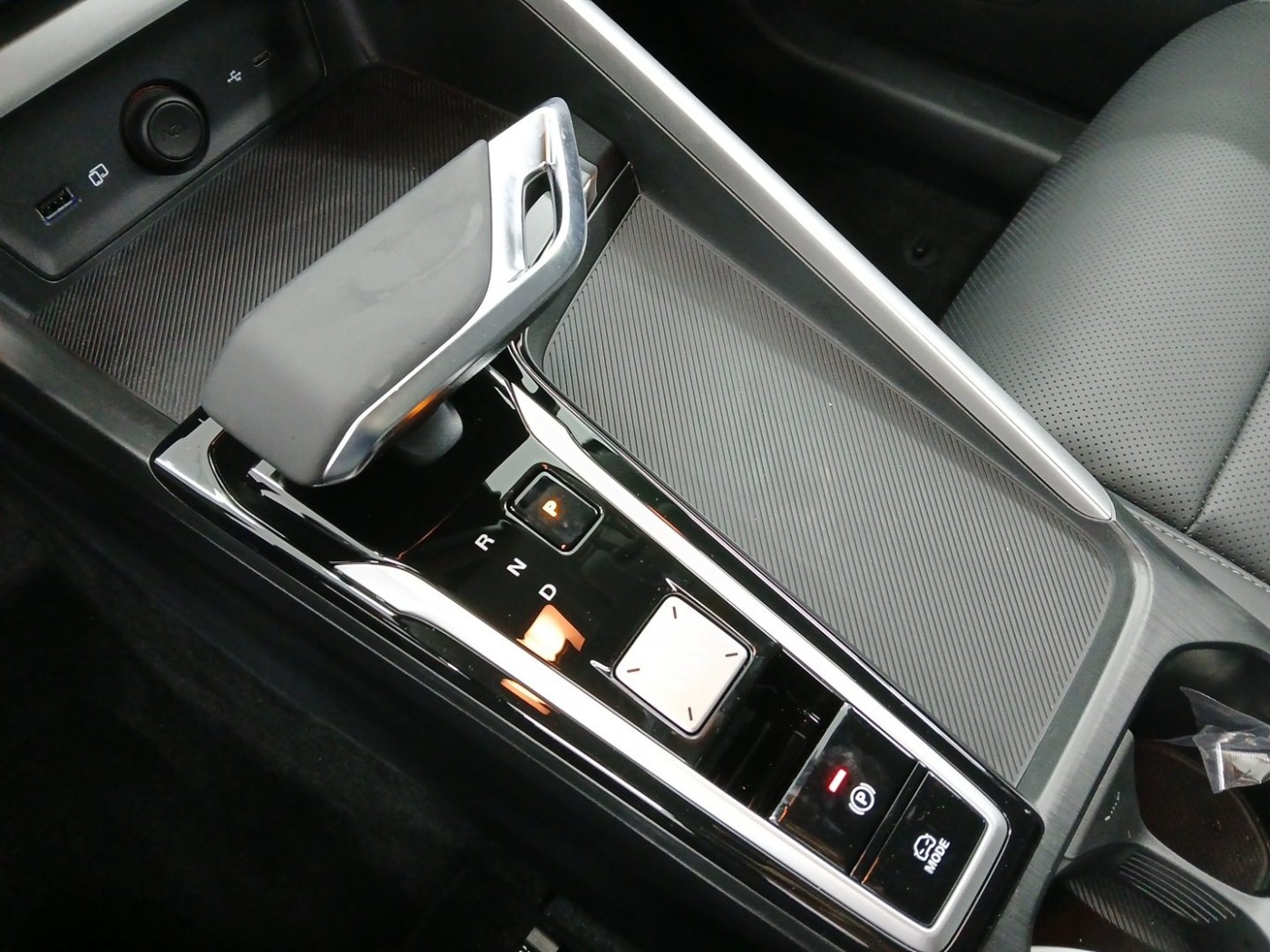 MG ZS 1.5 + W Luxury LED Navi SHZ 360 Fernlichtass. - Image 11