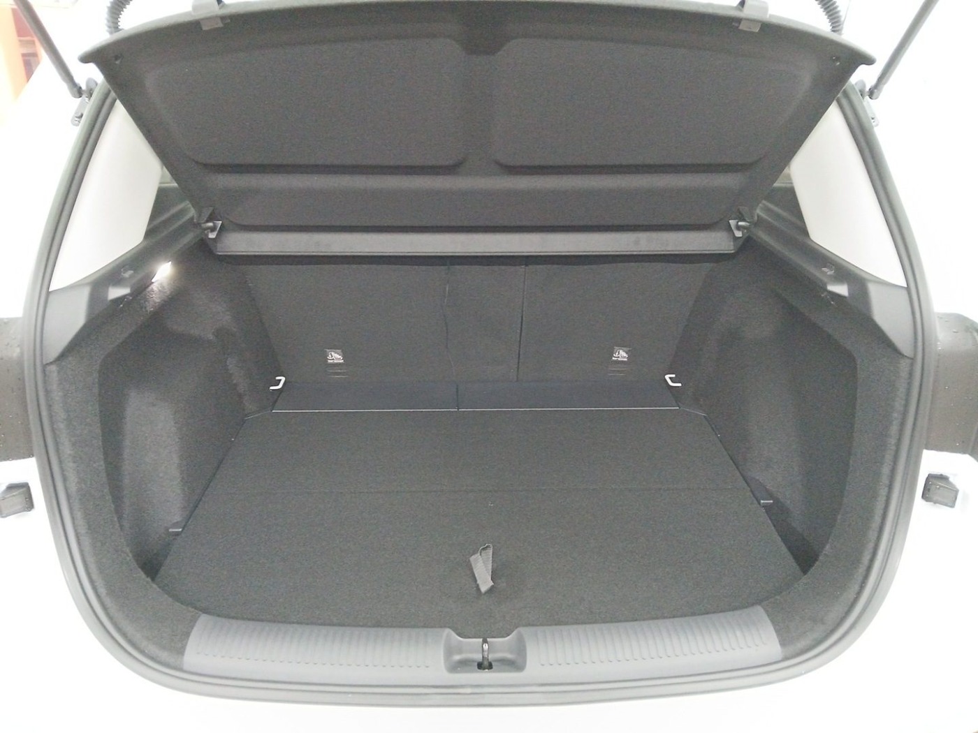 MG ZS 1.5 + W Luxury LED Navi SHZ 360 Fernlichtass. - Image 15