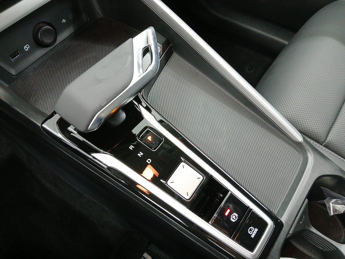 MG ZS Luxury LED*KAMERA*KEYLESS-GO*ELEKTR-SITZ* - Image 11