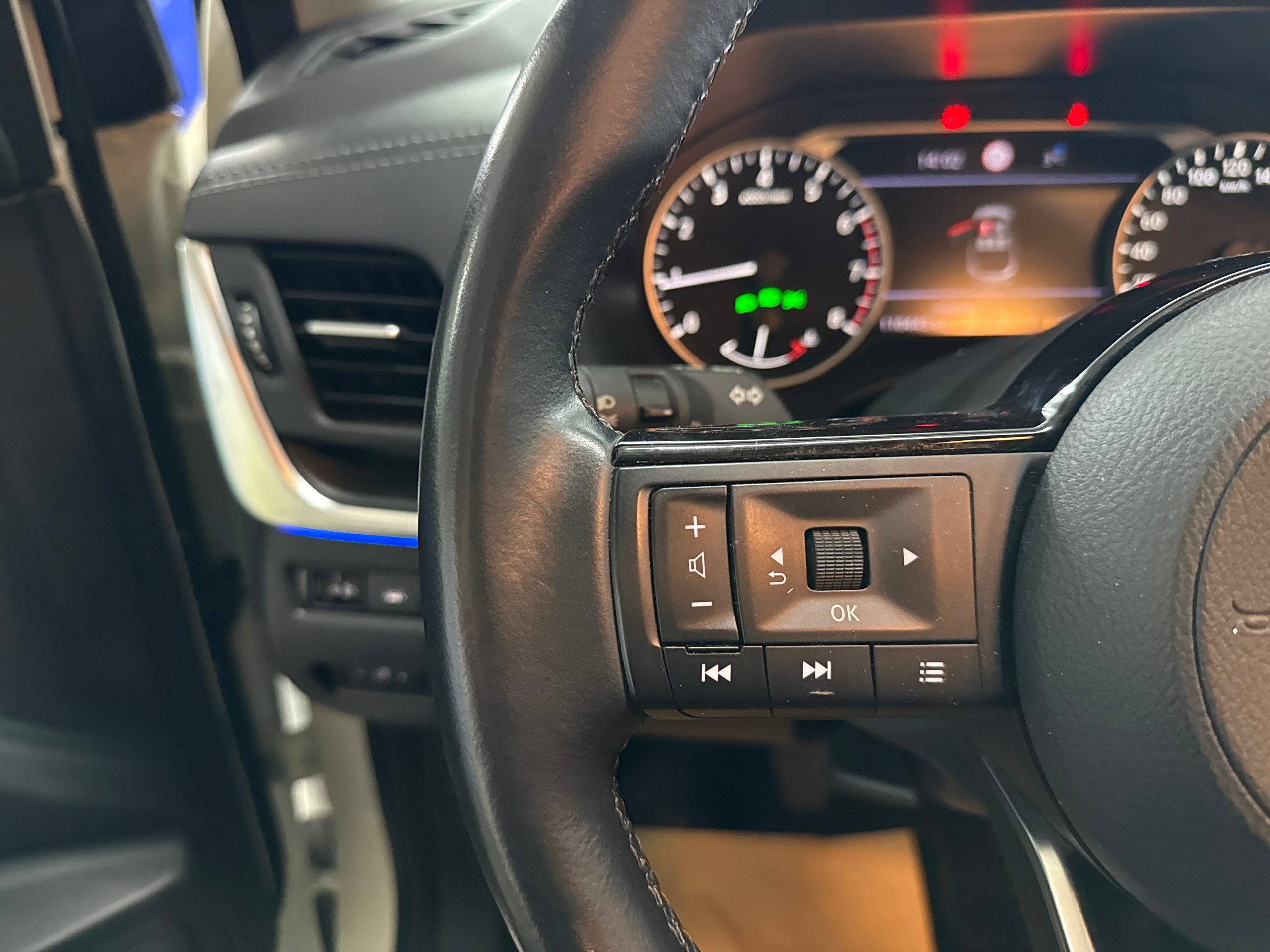 Nissan Qashqai 1.3 DIG-T MHEV Acenta ACC LED Navi SHZ - Image 15