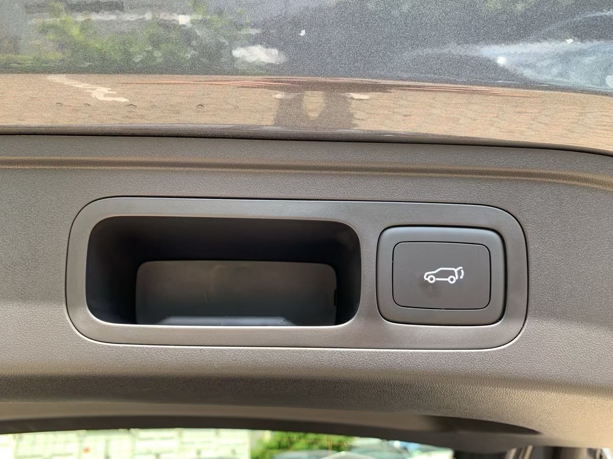 MG S5 EV LUX 360°GRAD-KAMERA*WIRELESS-CHARGING* - Image 12